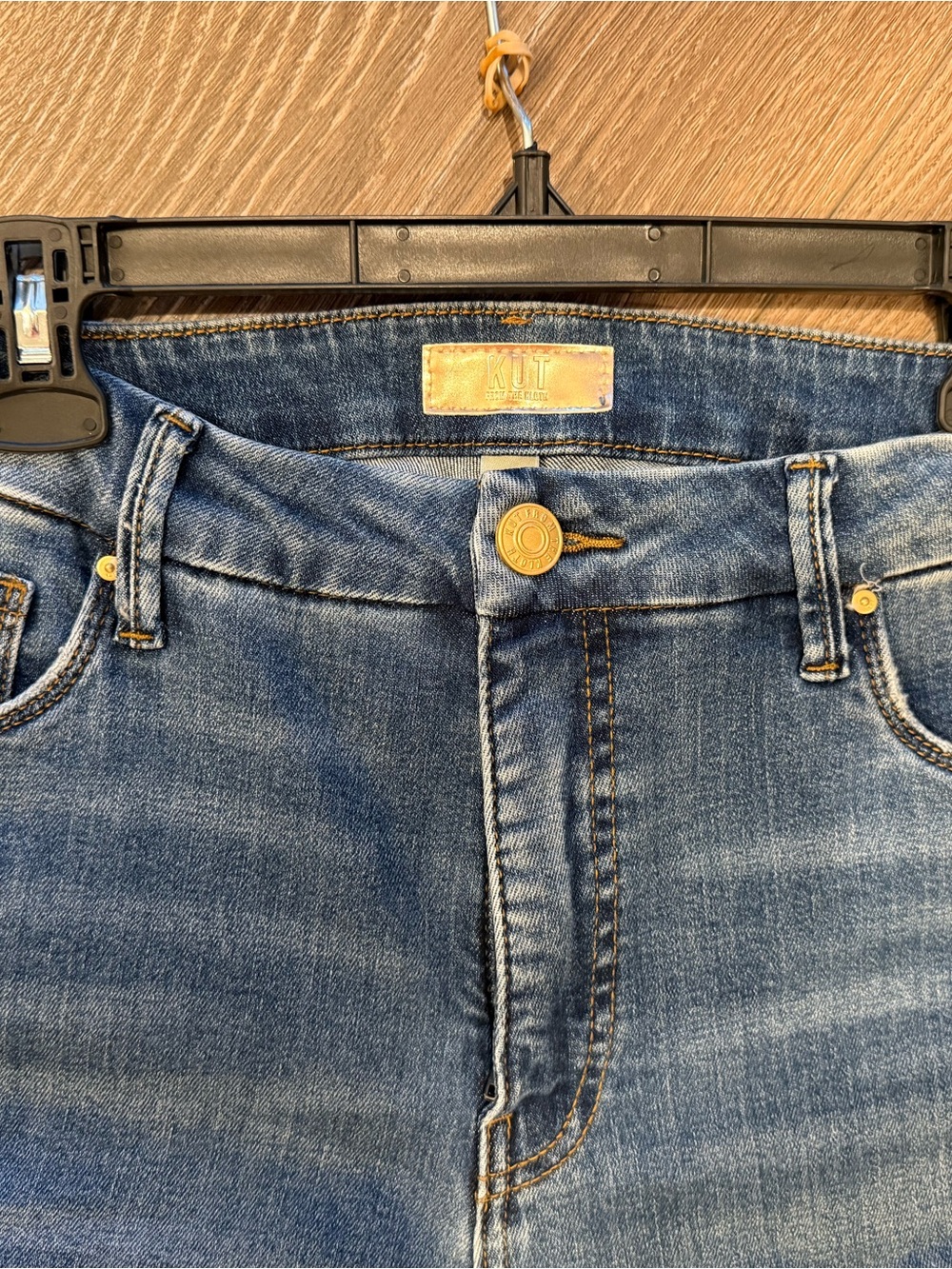 Kut from the Kloth Wide-Leg Jeans in Medium Blue Wash - Picture 4 of 8